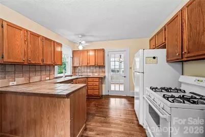 18 Westover Drive, Asheville, NC 28801 - Photo 12