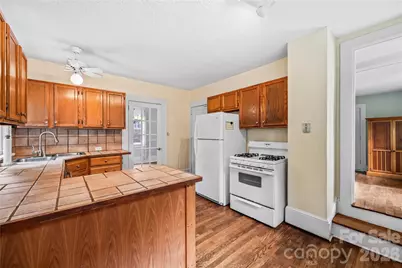 18 Westover Drive, Asheville, NC 28801 - Photo 14