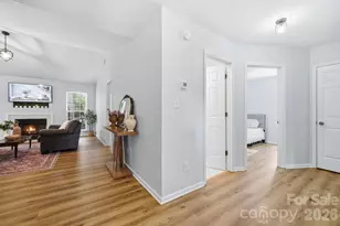 1008 Raywood Ct, Matthews, NC 28104 - Photo 4