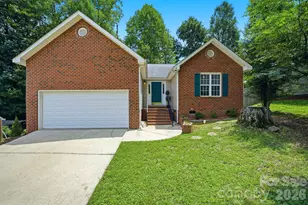 1008 Raywood Ct, Matthews, NC 28104 - Photo 1