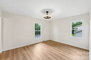 318 Red Roan Pl, Charlotte, NC 28215 - Photo 22