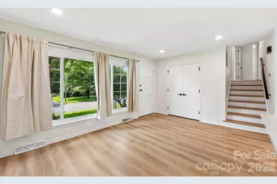 318 Red Roan Place, Charlotte, NC 28215 - Photo 10