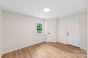 318 Red Roan Pl, Charlotte, NC 28215 - Photo 34