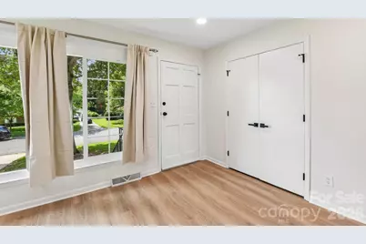 318 Red Roan Place, Charlotte, NC 28215 - Photo 6