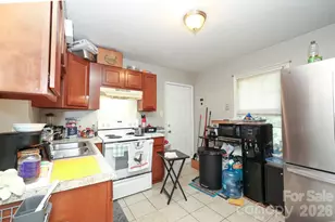 1609 Maribel Ave, Charlotte, NC 28216 - Photo 2