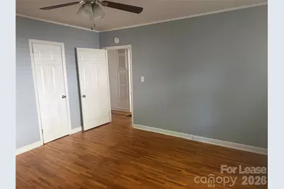 512 W 8th Avenue, Gastonia, NC 28052 - Photo 8