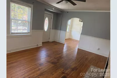 512 W 8th Avenue, Gastonia, NC 28052 - Photo 4