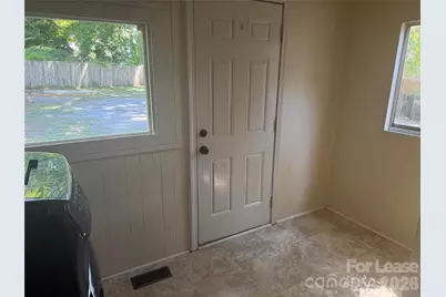 512 W 8th Avenue, Gastonia, NC 28052 - Photo 10