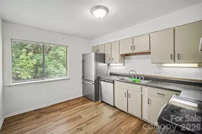 4902 Spring Lake Drive #E, Charlotte, NC 28212 - Photo 10