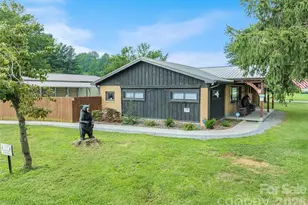 2906 Jonathan Creek Rd, Waynesville, NC 28785 - Photo 2