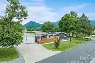 2906 Jonathan Creek Rd, Waynesville, NC 28785 - Photo 6