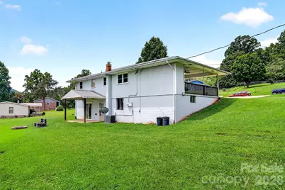 224 Cherokee Way, Marion, NC 28752 - Photo 6