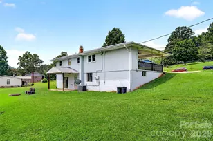 224 Cherokee Way, Marion, NC 28752 - Photo 6