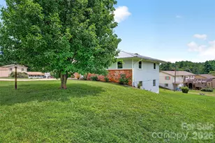 224 Cherokee Way, Marion, NC 28752 - Photo 4
