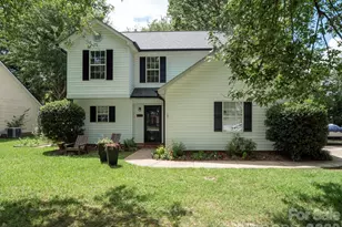 3015 Queensdale Dr, Monroe, NC 28110 - Photo 2
