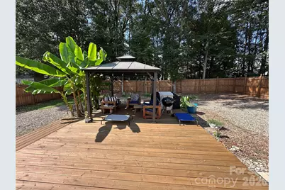 4515 Fox Thorne Drive, Charlotte, NC 28216 - Photo 18