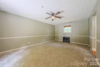2150 Nc 80 Highway, Bakersville, NC 28705 - Photo 18