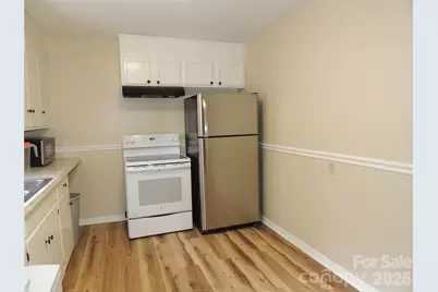 409 East K Street E, Newton, NC 28658 - Photo 8