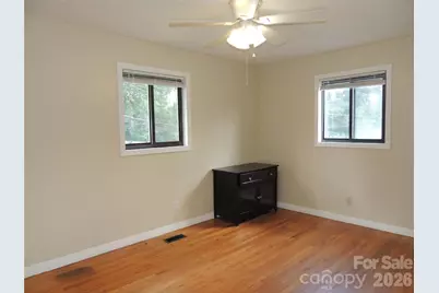 409 East K Street E, Newton, NC 28658 - Photo 16