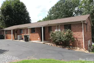 409 East K Street E, Newton, NC 28658 - Photo 2
