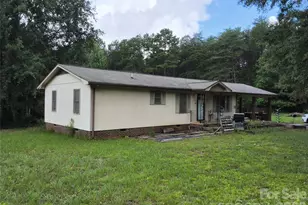 1981 Mollys Backbone Rd, Sherrills Ford, NC 28673 - Photo 2