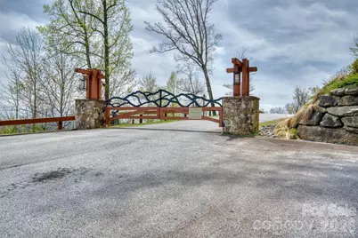 R5 Curtain Bluff, Hendersonville, NC 28791 - Photo 4