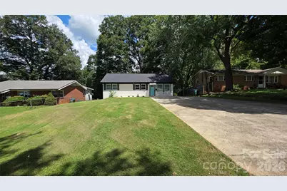 513 E Ohio Avenue, Bessemer City, NC 28016 - Photo 6