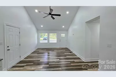 513 E Ohio Avenue, Bessemer City, NC 28016 - Photo 14