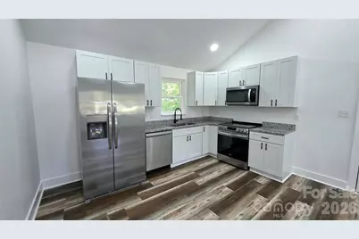 513 E Ohio Avenue, Bessemer City, NC 28016 - Photo 10