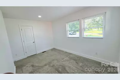 513 E Ohio Avenue, Bessemer City, NC 28016 - Photo 24