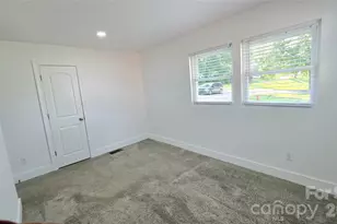 513 E Ohio Ave, Bessemer City, NC 28016 - Photo 24