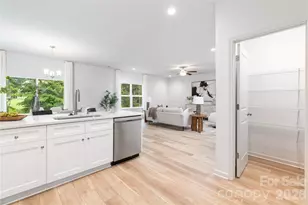 5234 Hickory Ln, Charlotte, NC 28216 - Photo 16