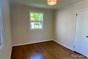 5300 Buckingham Dr, Charlotte, NC 28209 - Photo 10