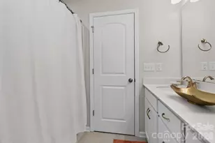 13327 Savaine St, Charlotte, NC 28278 - Photo 34