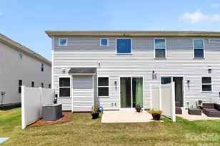 13327 Savaine St, Charlotte, NC 28278 - Photo 36