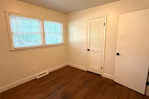 4410 Brooktree Dr, Charlotte, NC 28208 - Photo 10