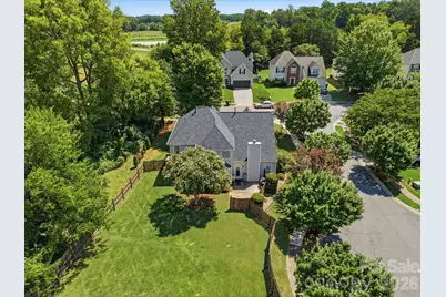 8807 Royal Bluff Drive, Charlotte, NC 28269 - Photo 32