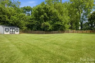 8807 Royal Bluff Dr, Charlotte, NC 28269 - Photo 28