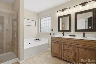 8807 Royal Bluff Dr, Charlotte, NC 28269 - Photo 18