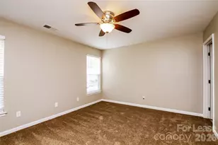 601 N Mulberry St, Statesville, NC 28677 - Photo 8