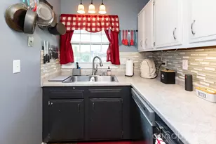 405 Southway Garden Rd, Arden, NC 28704 - Photo 6