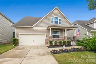 2239 Elmview Ln, Fort Mill, SC 29715 - Photo 2