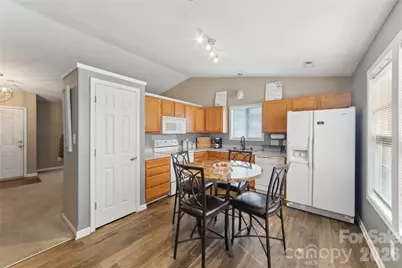 1508 Hollow Maple Drive, Charlotte, NC 28216 - Photo 4