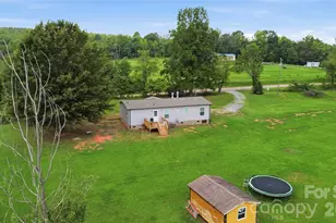 3906 Hollis Rd, Ellenboro, NC 28040 - Photo 34