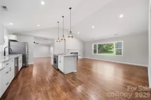 908 13th St NW, Conover, NC 28613 - Photo 6