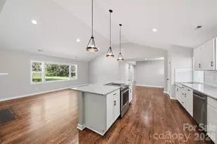 908 13th St NW, Conover, NC 28613 - Photo 2