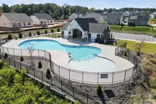 6315 Ludell Ln, Charlotte, NC 28215 - Photo 2