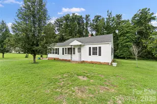842 Moore's Lake Rd, Wadesboro, NC 28170 - Photo 1