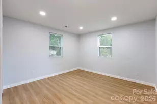 615 E Saunders Ave, Newton, NC 28658 - Photo 10