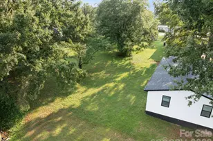 615 E Saunders Ave, Newton, NC 28658 - Photo 32